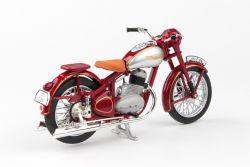 Kovový model Jawa 250 Pérák - pohled zprava 