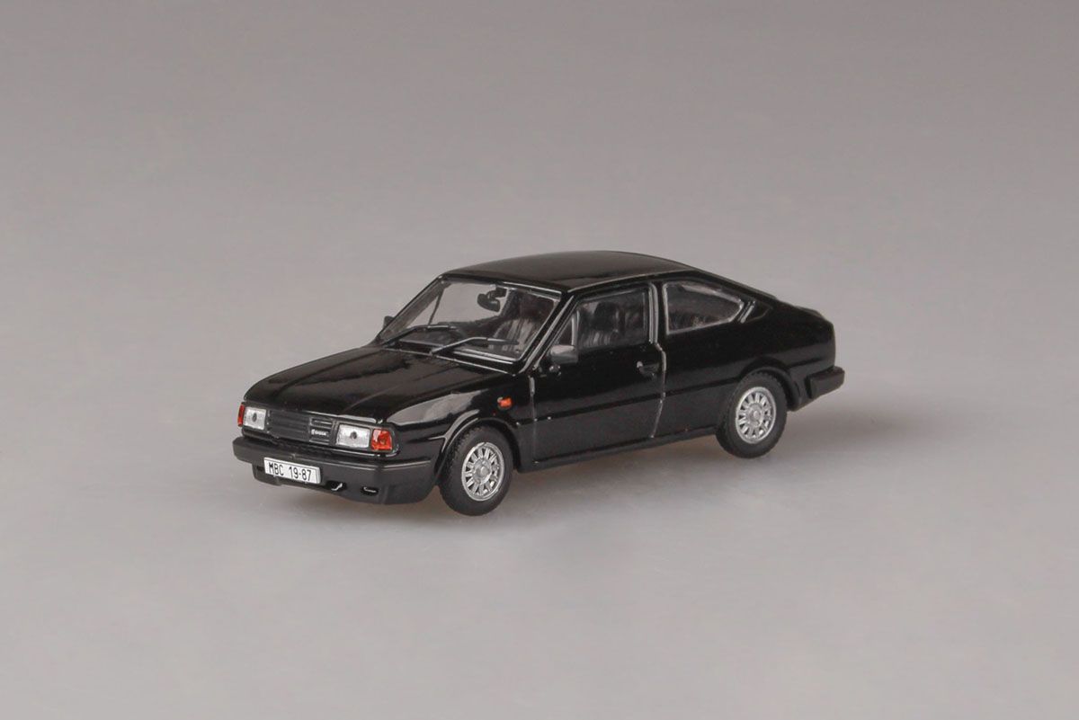 Škoda Rapid 136 (1987) 1:43 - Černá - Pravostranné Řízení