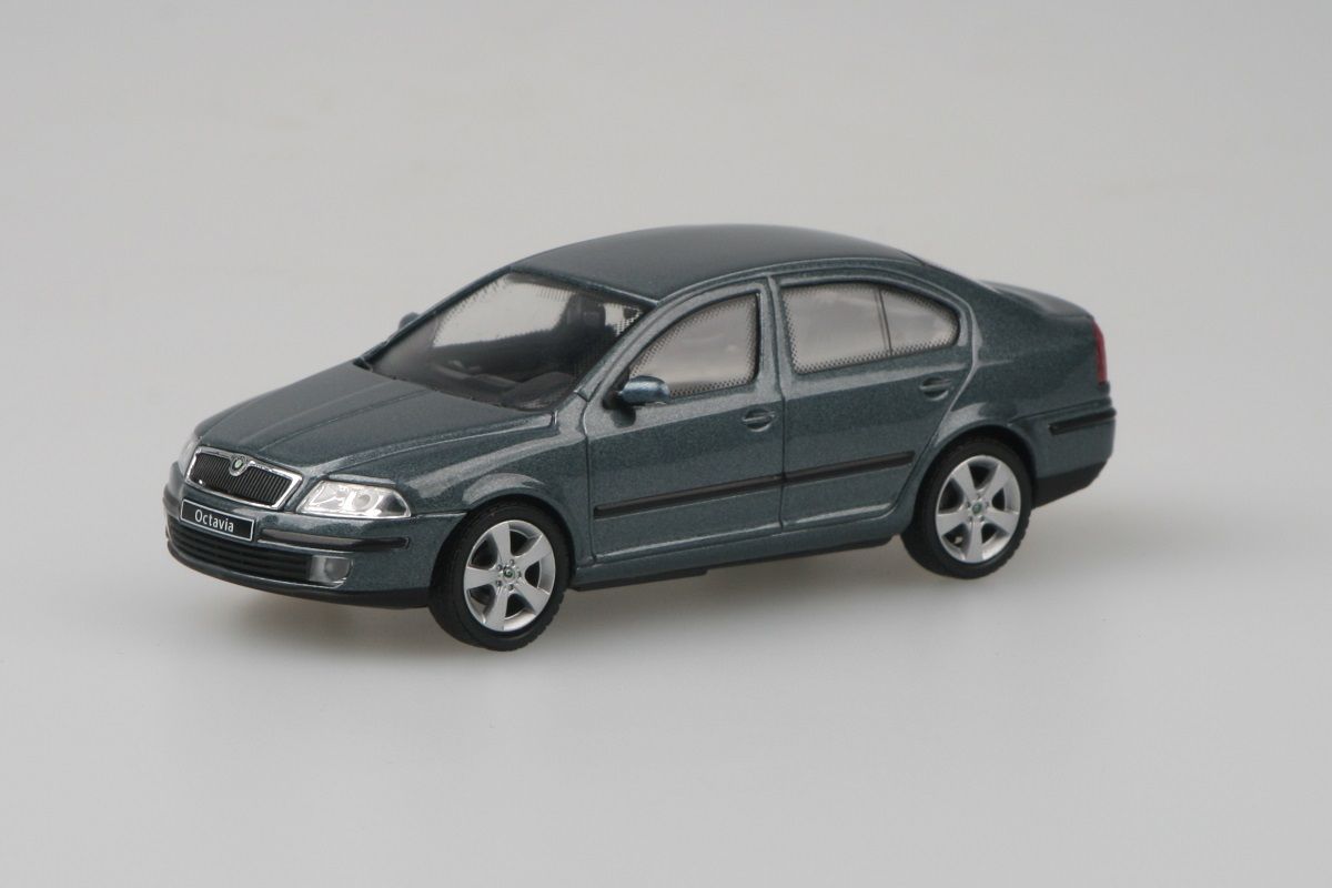 Kovový model auta Škoda Octavia II - šedá graphite metalíza