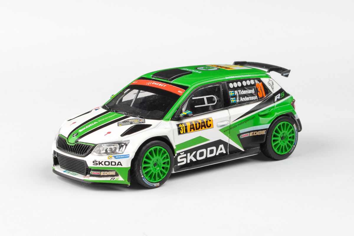 Kovový model Škoda Fabia III R5 - pohled zepředu