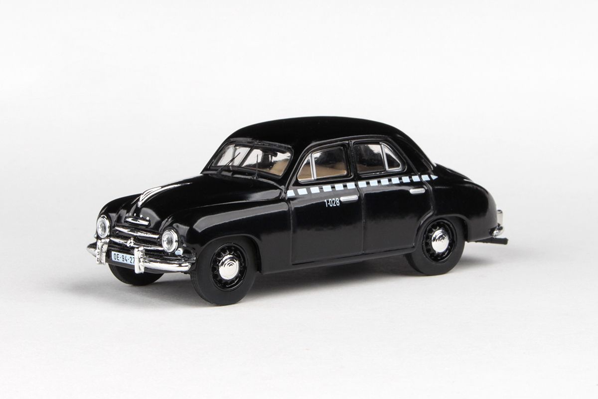 Kovový model Škoda 1201 taxi - pohled zepředu