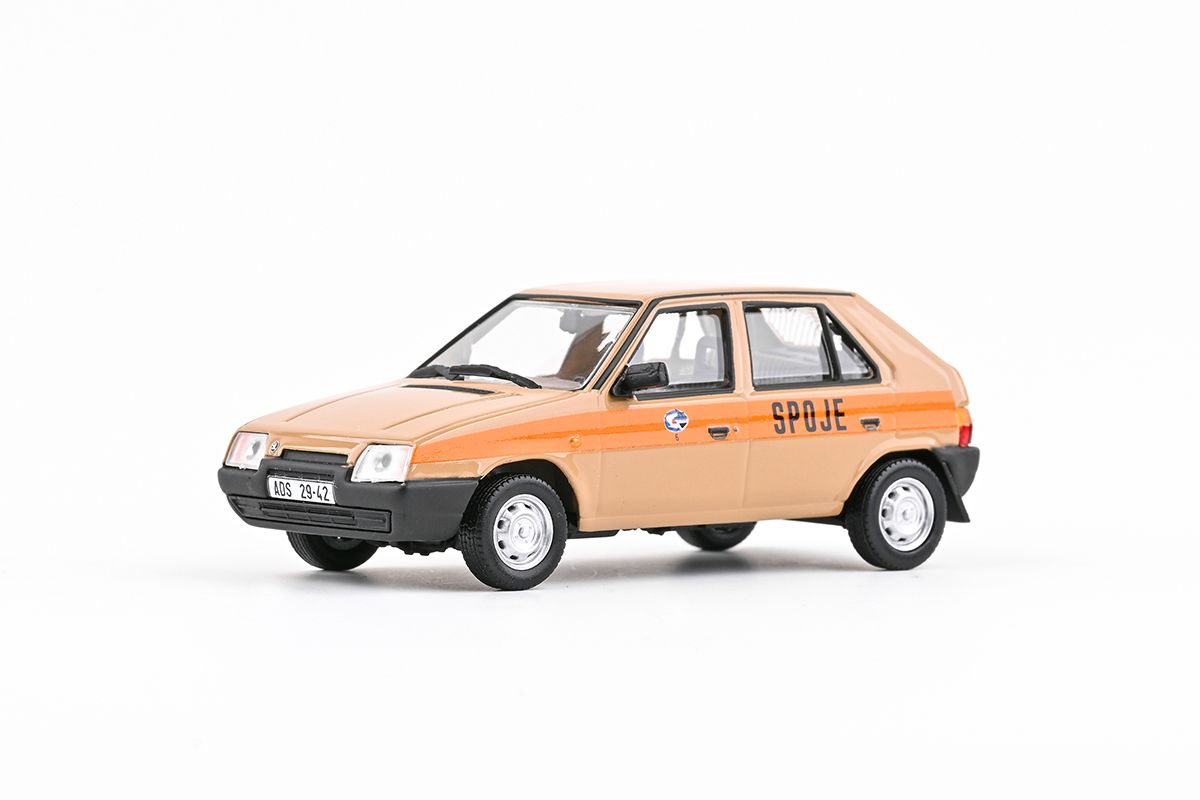 Škoda Favorit 136L (1988) 1:43 - Spoje