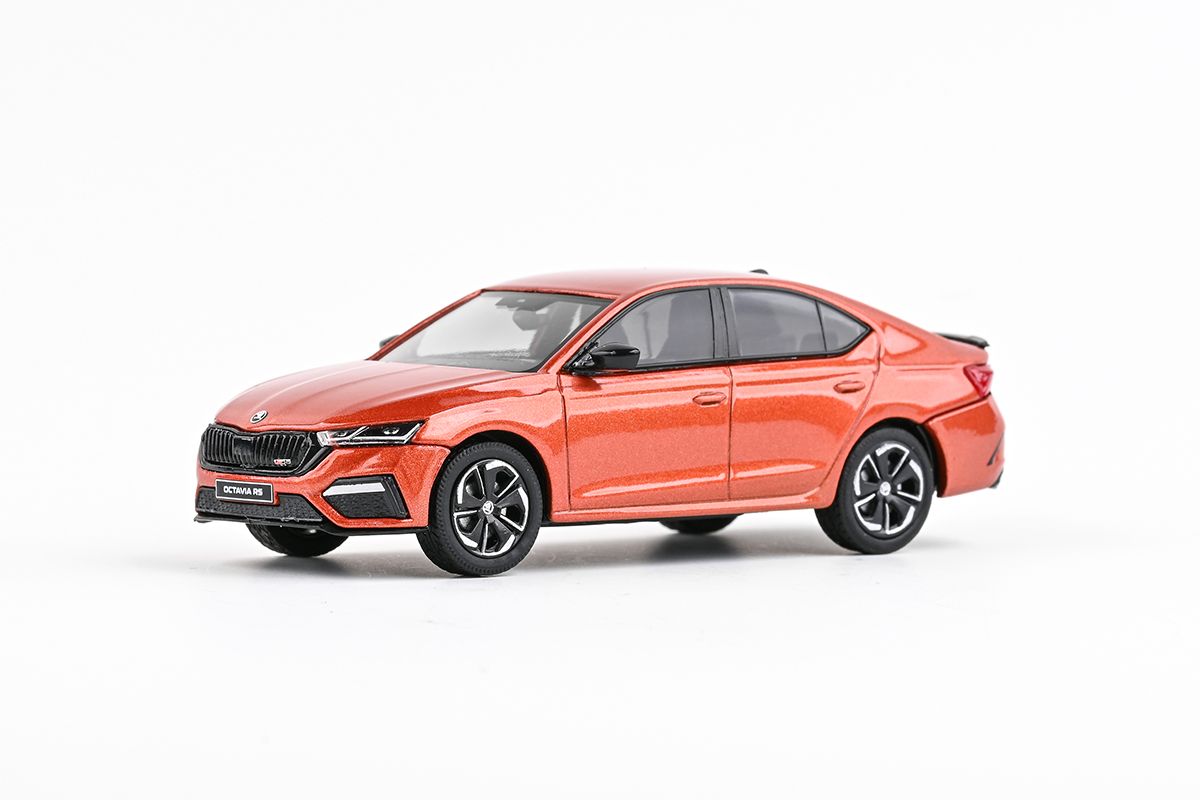 Škoda Octavia IV RS (2020) 1:43 - Oranžová Tangerine Metalíza