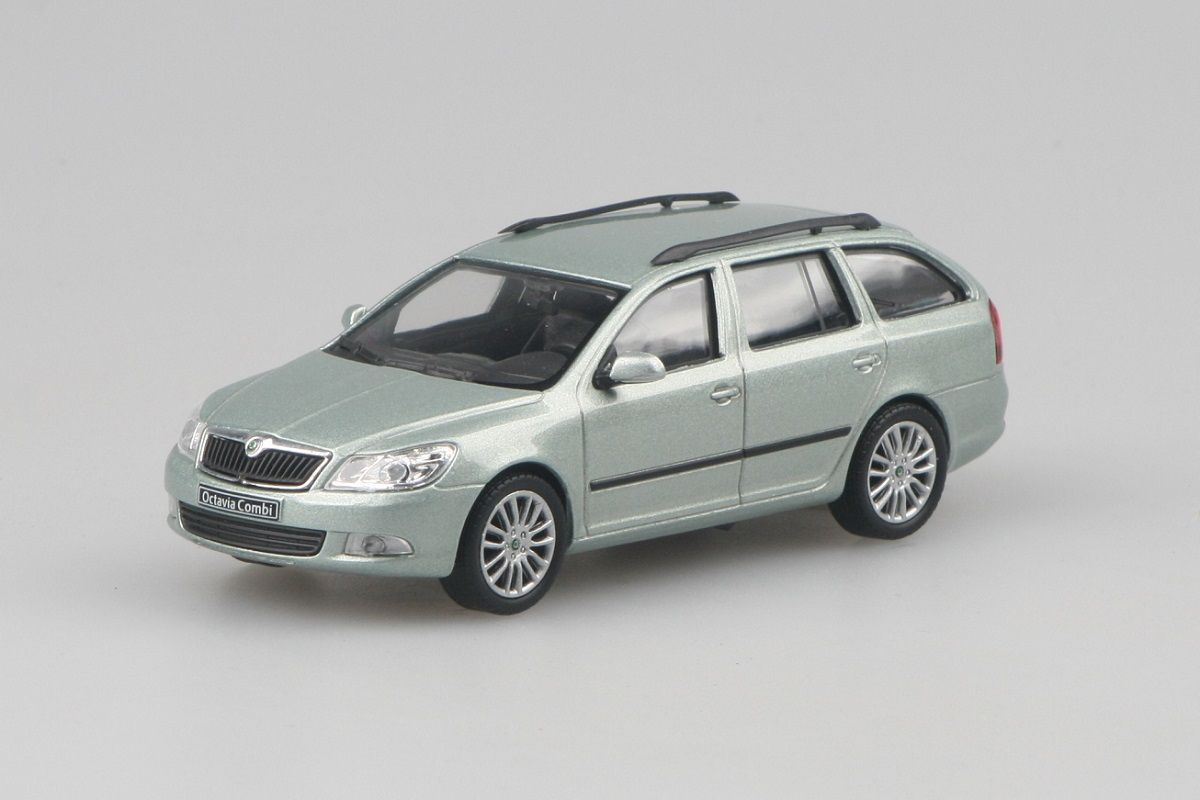 Škoda Octavia II FL Combi (2008) 1:43 - Zelená Arctic Metalíza