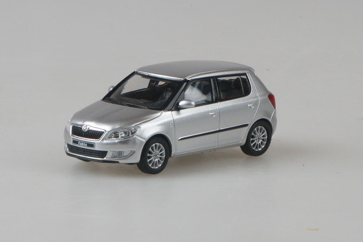 Škoda Fabia II FL (2013) 1:43 - Stříbrná Brilliant Metalíza