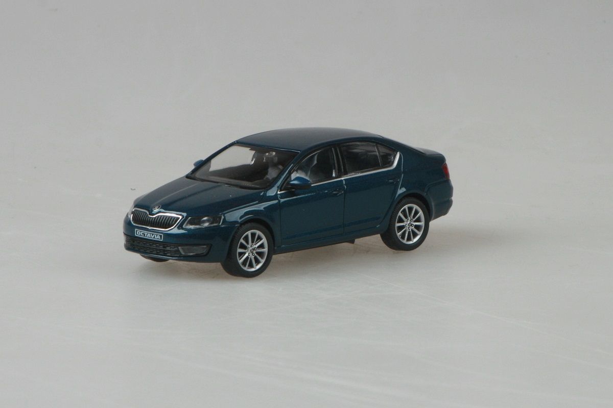 Kovový model Škoda Octavia III - modrá lava metaliza