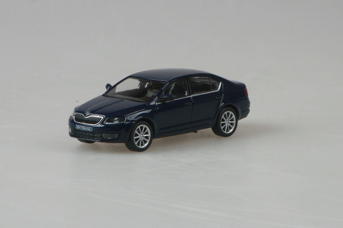 Kovový model Škoda Octavia III - modrá pacific uni