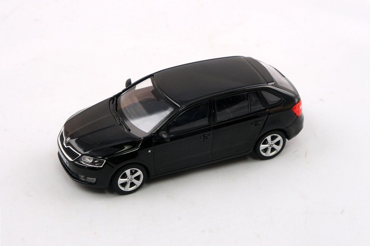 Kovový model Škoda Rapid Spaceback - černá magic metalíza