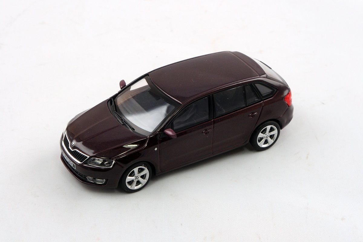 Kovový model Škoda Rapid Spaceback - rosso brunello metalíza
