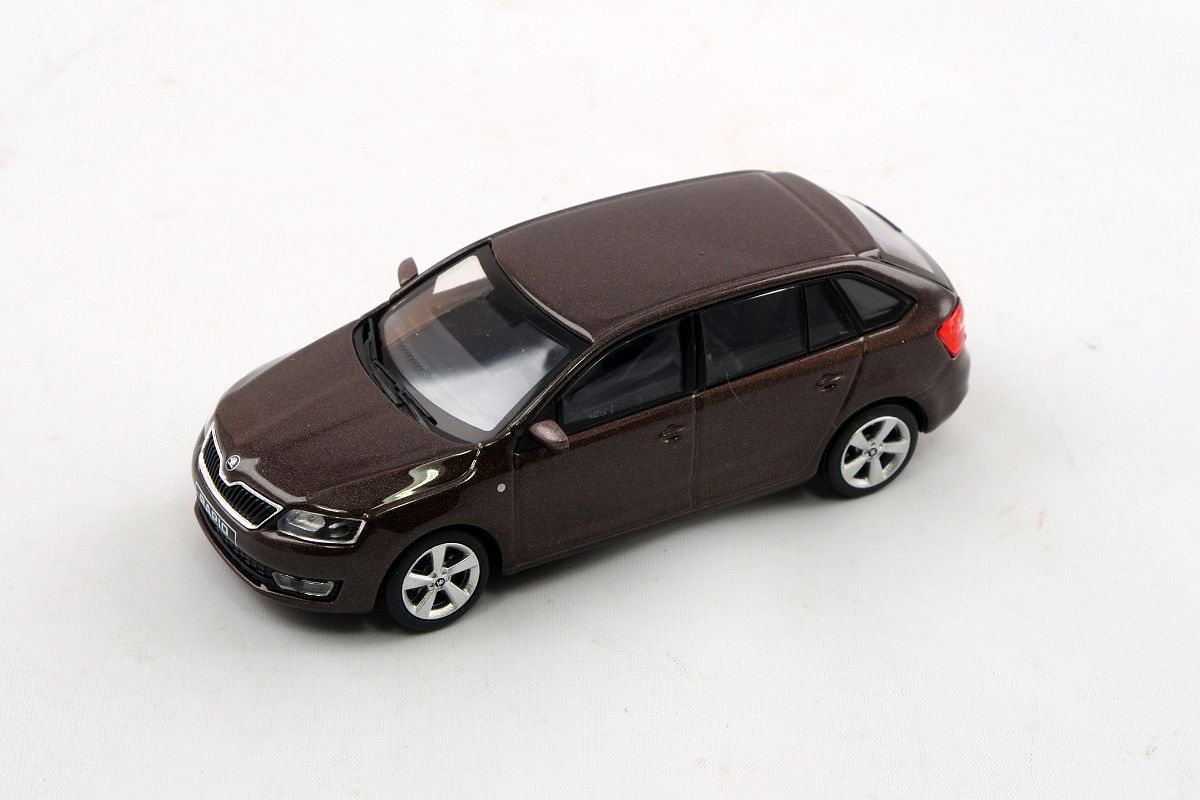 Kovový model Škoda Rapid Spaceback - hnědá topaz metalíza